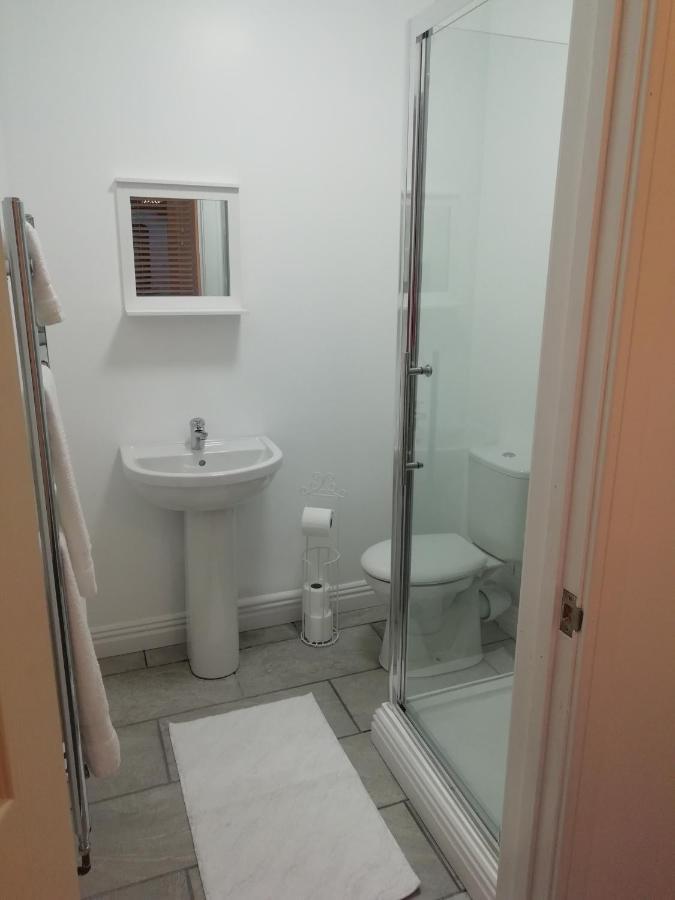 The Antelope Hotel Merthyr Tydfil Extérieur photo