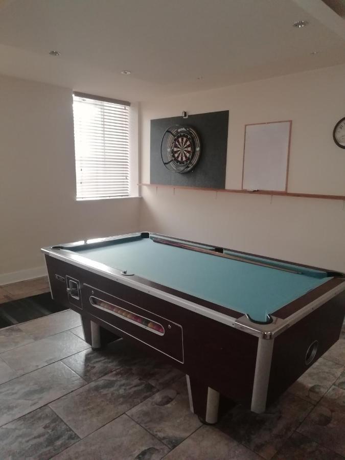 The Antelope Hotel Merthyr Tydfil Extérieur photo